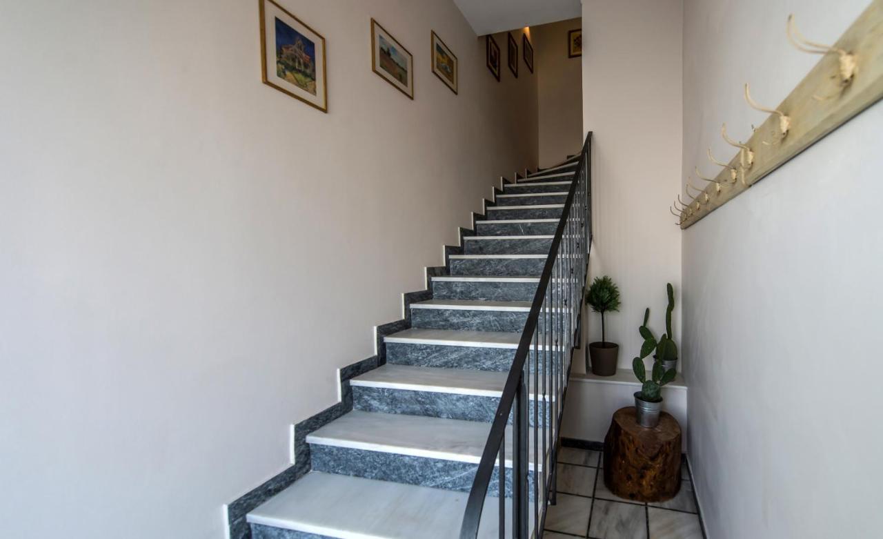 Angelinas Quarters - Kalamata Mediterranean Villas Екстериор снимка