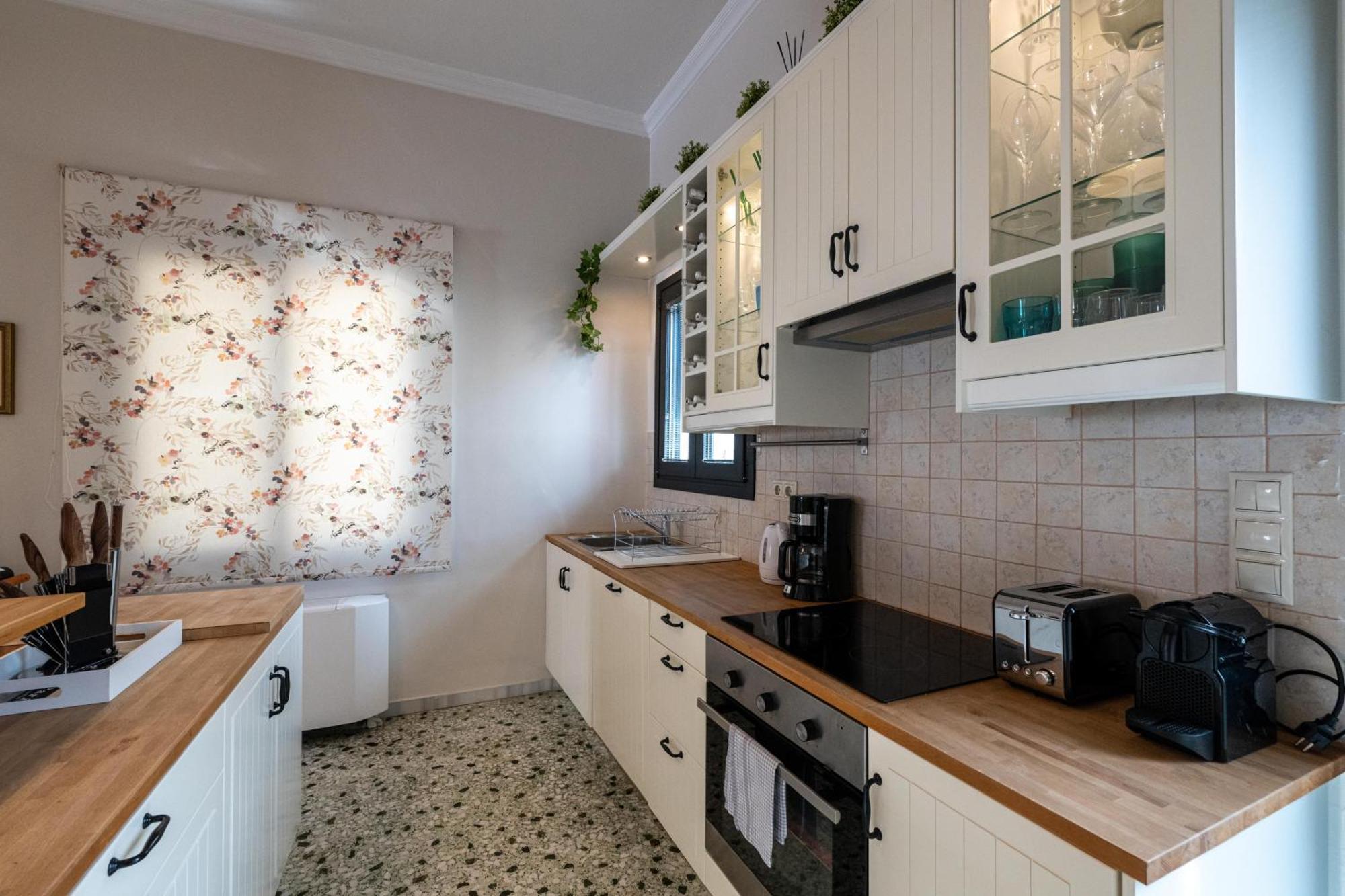 Angelinas Quarters - Kalamata Mediterranean Villas Екстериор снимка