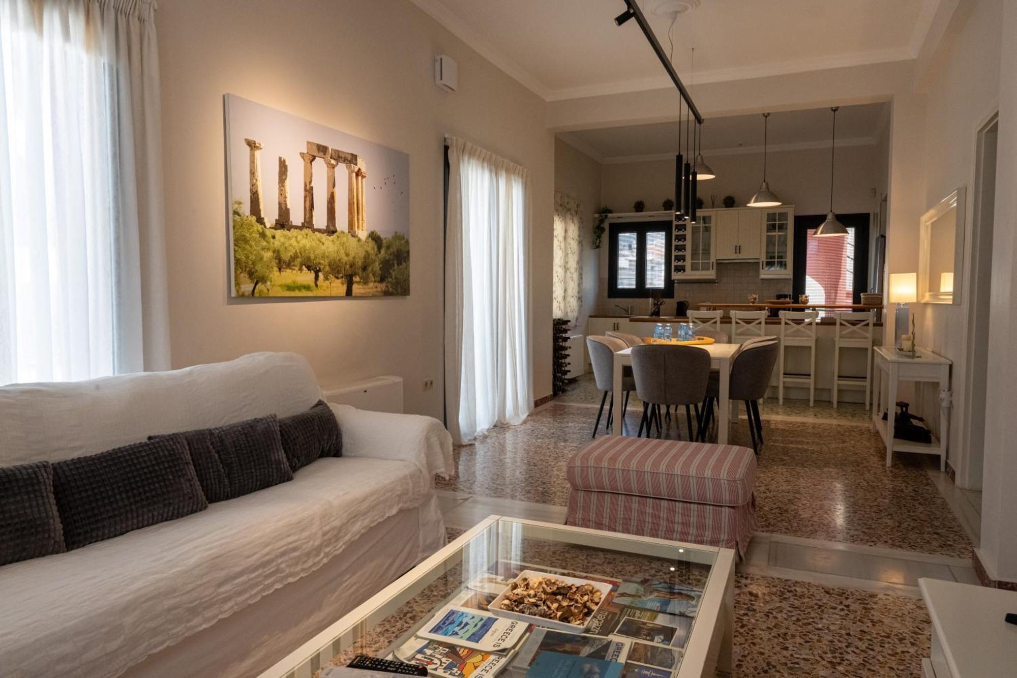 Angelinas Quarters - Kalamata Mediterranean Villas Екстериор снимка