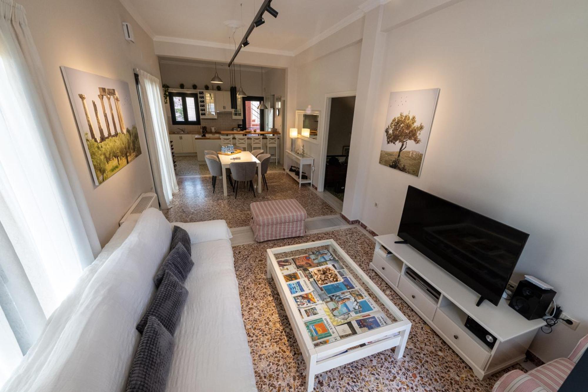 Angelinas Quarters - Kalamata Mediterranean Villas Екстериор снимка