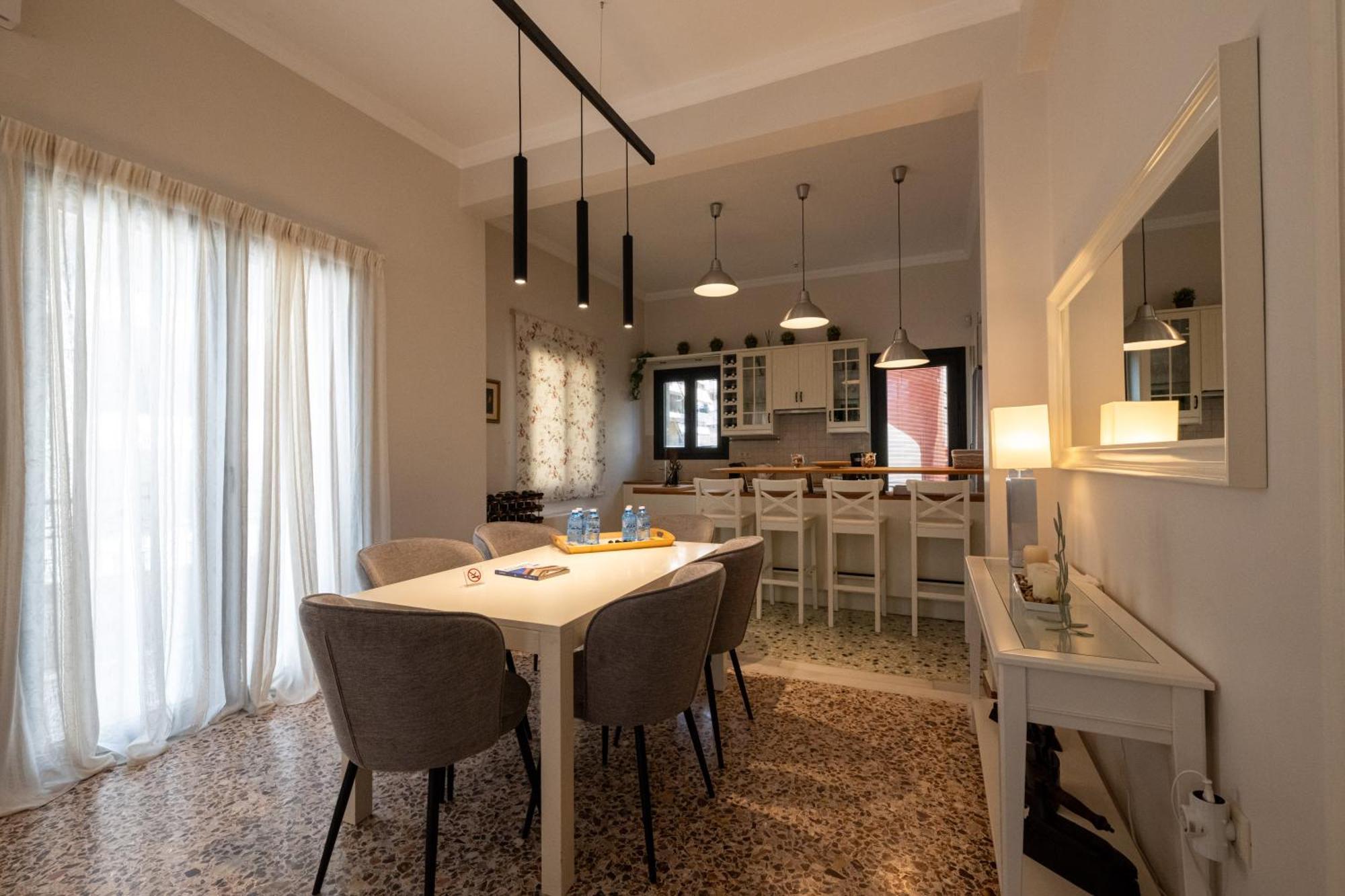 Angelinas Quarters - Kalamata Mediterranean Villas Екстериор снимка